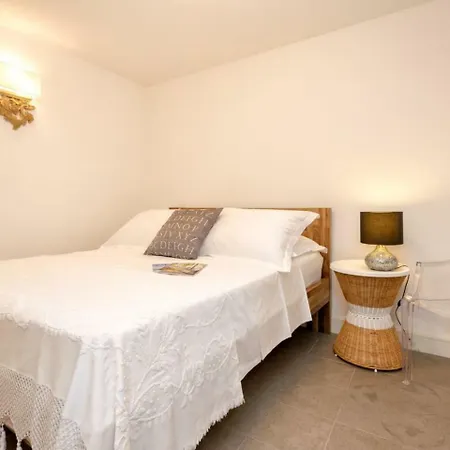 Varda - Latica * Hvar Town