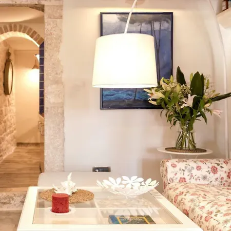 Varda - Latica * Hvar Town