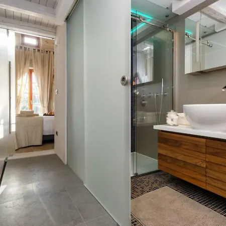 Vila Varda - Latica *