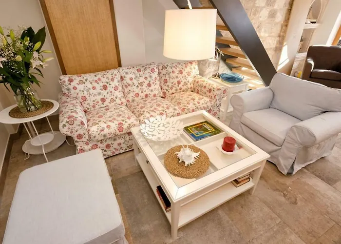 Villa Varda - Latica