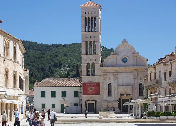 Villa Varda - Latica