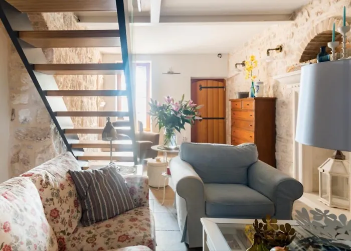 Varda - Latica Hvar Town