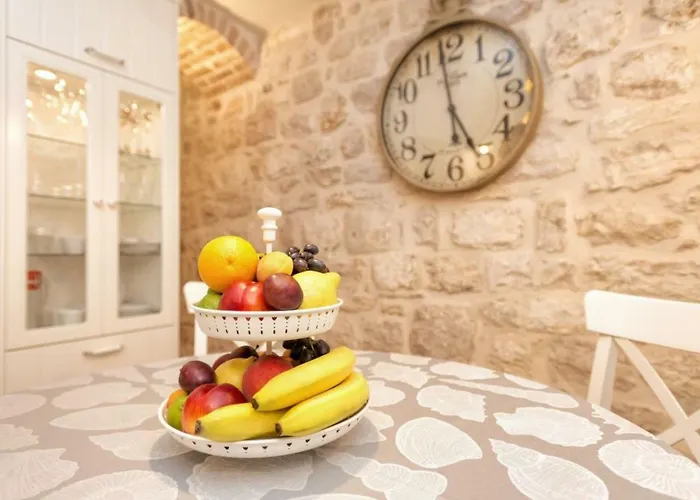 Varda - Latica Vila *