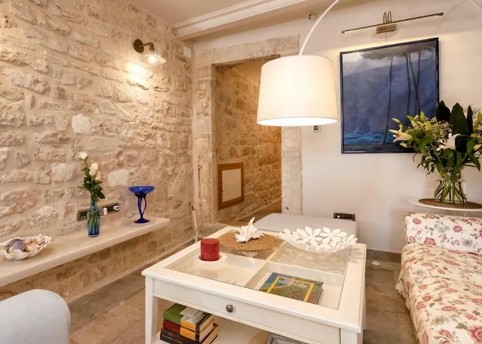 Villa Varda - Latica *